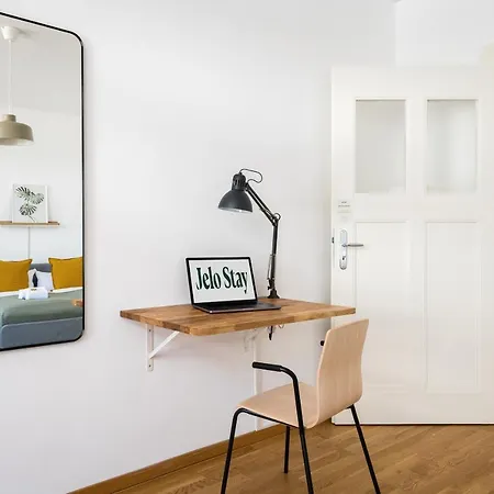 Sehr Zentrale Naehe Des Bahnhofs In Fuer Bis Zu 10 Personen