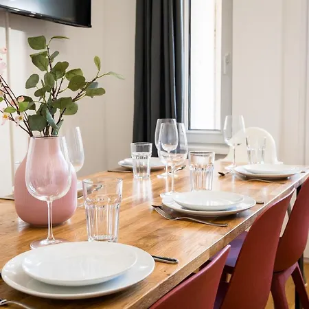 Sehr Zentrale Naehe Des Bahnhofs In Fuer Bis Zu 10 Personen