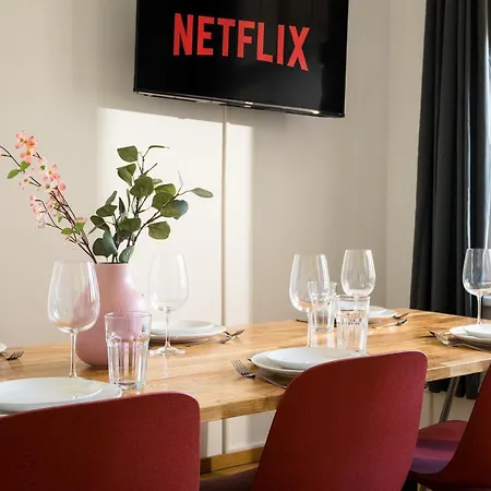 Sehr Zentrale Naehe Des Bahnhofs In Fuer Bis Zu 10 Personen Leipzig