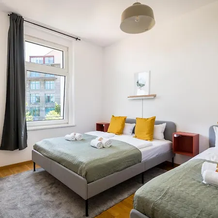 Sehr Zentrale Naehe Des Bahnhofs In Fuer Bis Zu 10 Personen