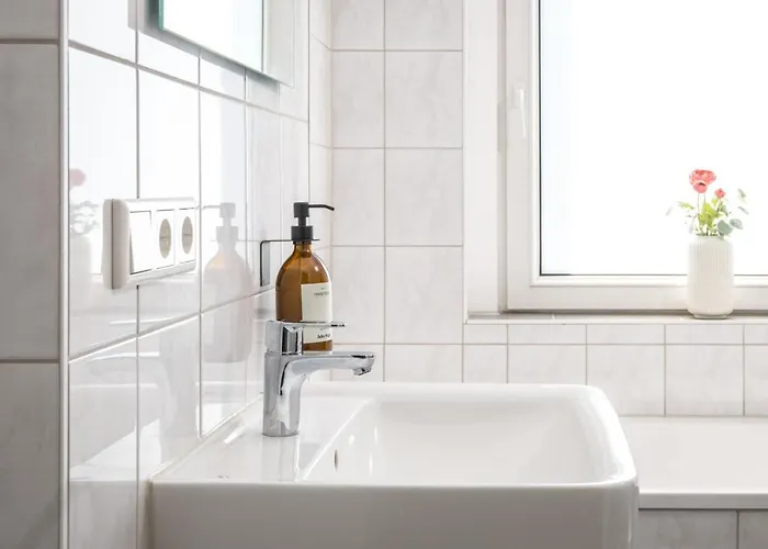 Appartement Sehr Zentrale Naehe Des Bahnhofs In Fuer Bis Zu 10 Personen Leipzig