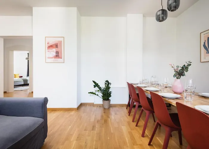 Appartement Sehr Zentrale Naehe Des Bahnhofs In Fuer Bis Zu 10 Personen *