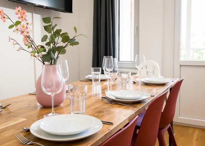 Sehr Zentrale Naehe Des Bahnhofs In Fuer Bis Zu 10 Personen