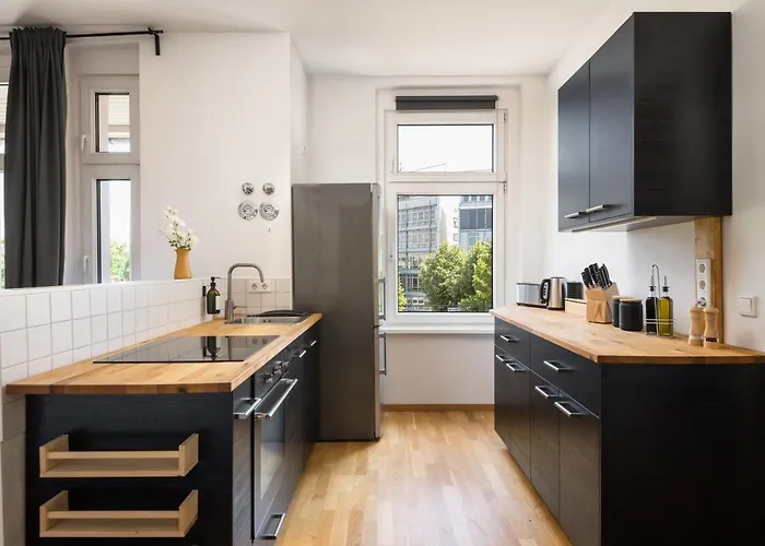 Appartement Sehr Zentrale Naehe Des Bahnhofs In Fuer Bis Zu 10 Personen Leipzig